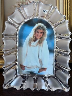 Mikasa Frosted Arch Picture Frame